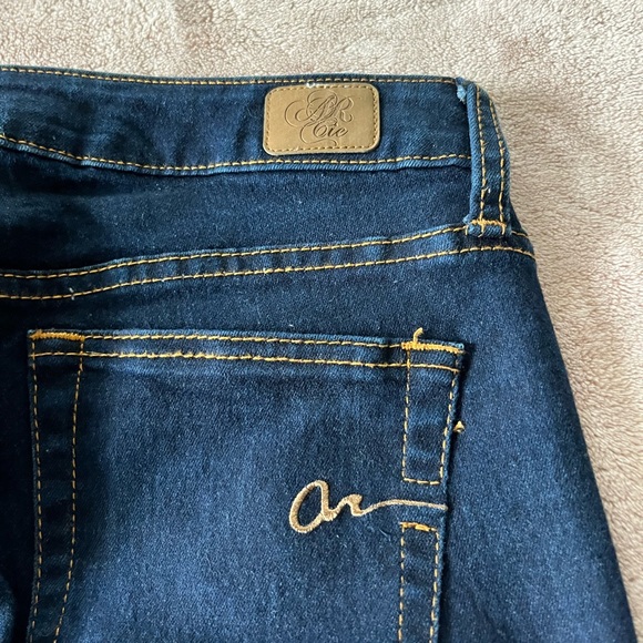 Authentic Rag Jeans - Picture 2 of 5